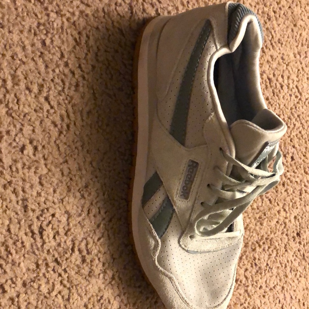 Cute aqua green sneakers barely used